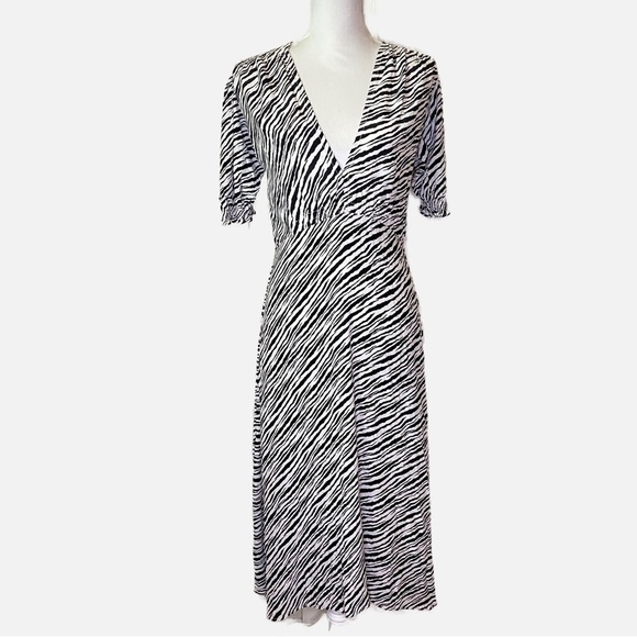 NWT Faithfull the Brand Marie Louise Midi Dress Blance Animal Print Size 4 - Picture 1 of 10